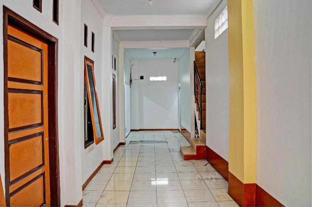 Hotel Spot On 93385 Penginapan Hj Lilis 2 Syariah Sukabumi Exterior foto